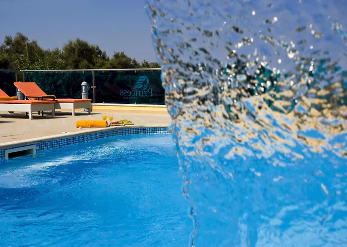 Princess Of Naxos Отель